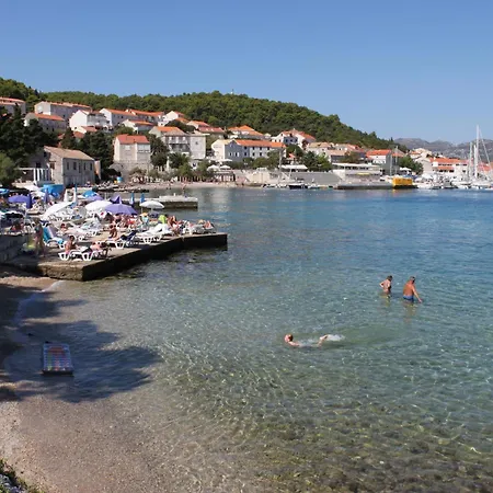 Gasthof Apartments And Rooms By The Sea Korcula - 9267 3*