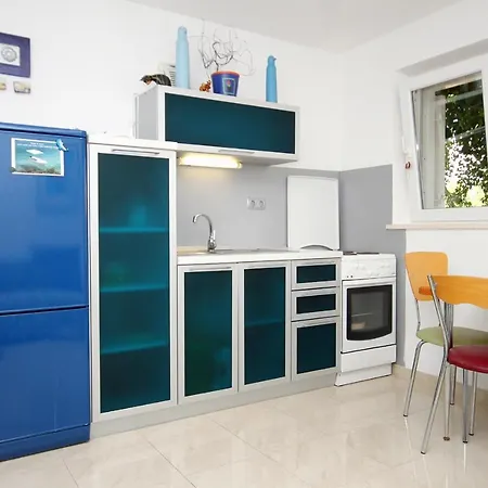 Guest house Apartments And Rooms By The Sea Korcula - 9267 3*