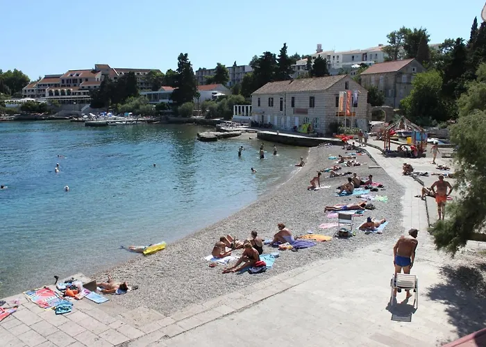 Apartments And Rooms By The Sea Korcula - 9267 Gasthof Korčula